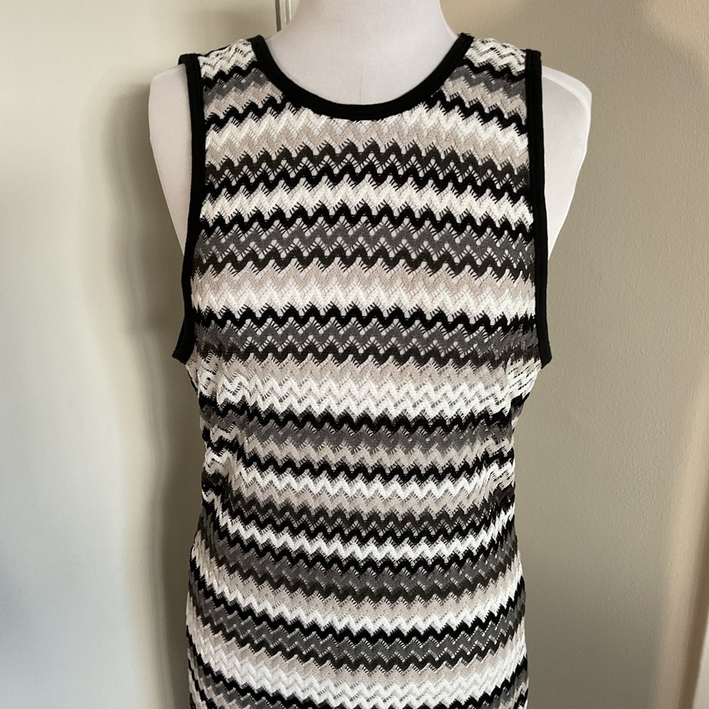 Miken Swim Black and White Zigzag Chevron Maxi Coverup Size XL See Thru - Picture 2 of 8